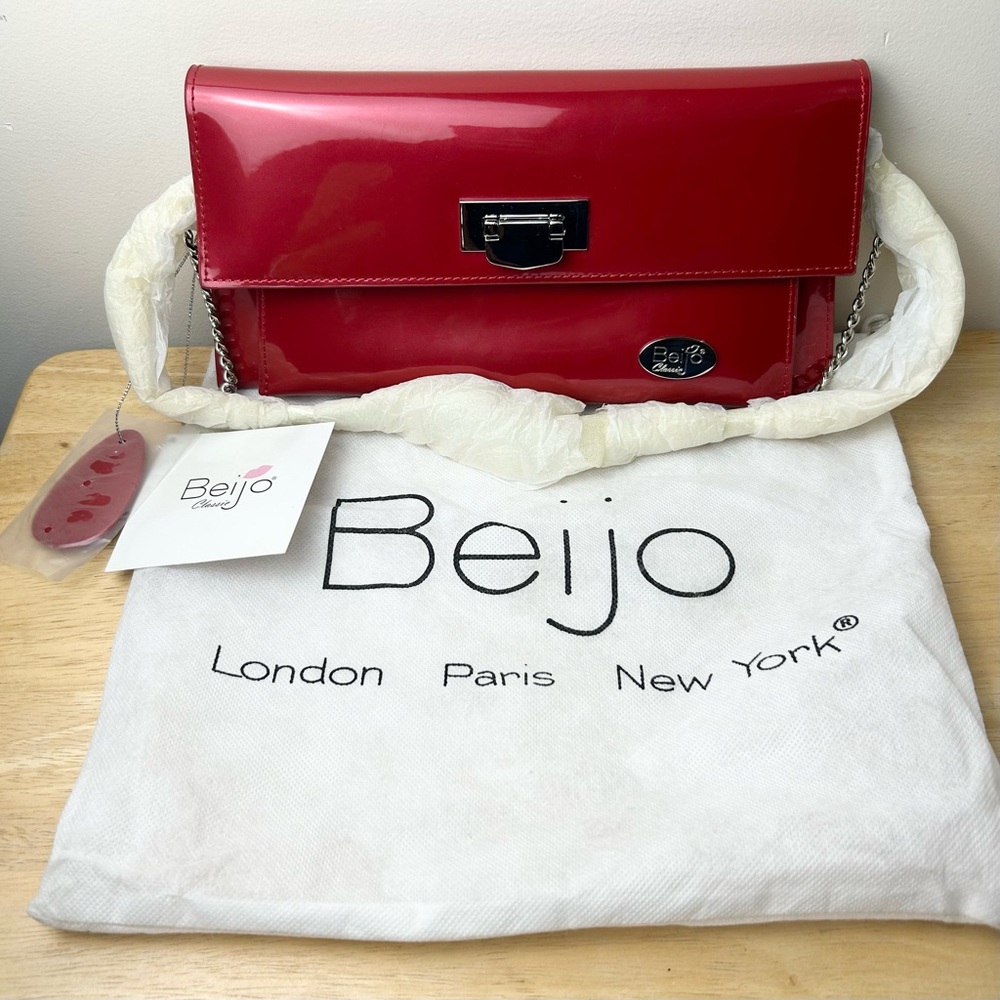 Beijo Classic Clutch Purse Candy Apple Red & Dust Bag‎ Evening Holiday Festive